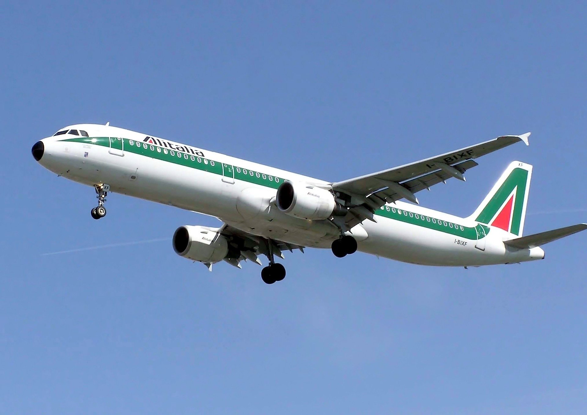 alitalia aereo.jpg